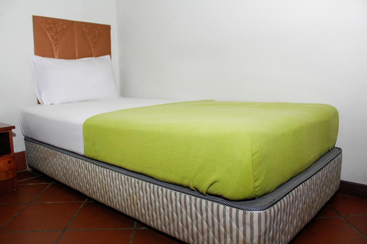 Spot On 89707 River View Guest House Tranquerah Buitenkant foto